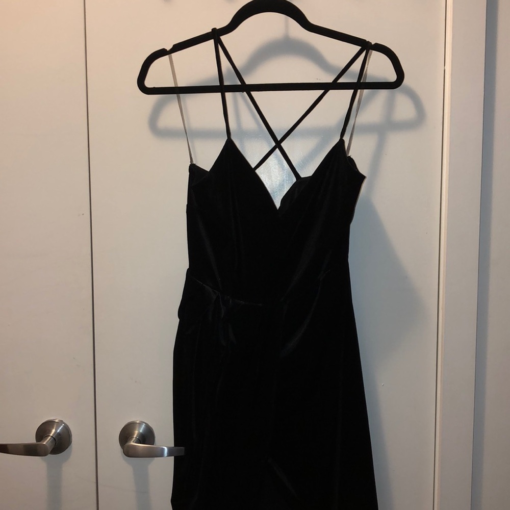 SIRENS stretchy velvet dress